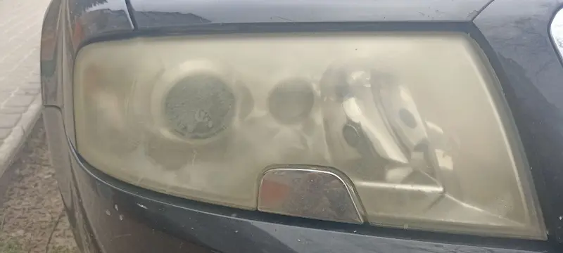 Догляд за фарами Volkswagen Golf Львів - професійне обслуговування